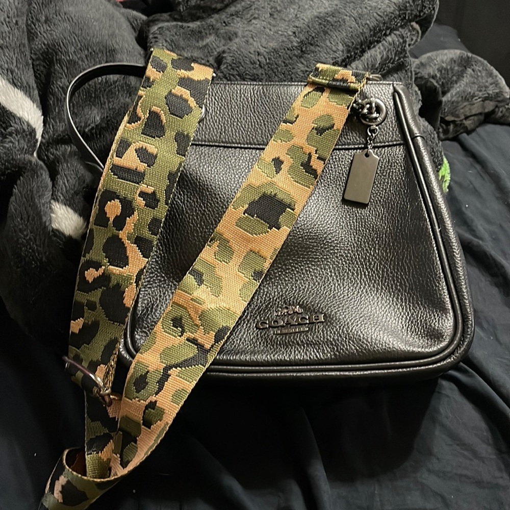 Coach Cammie Chain bucket bag. Used like new. Swapped out long strap.